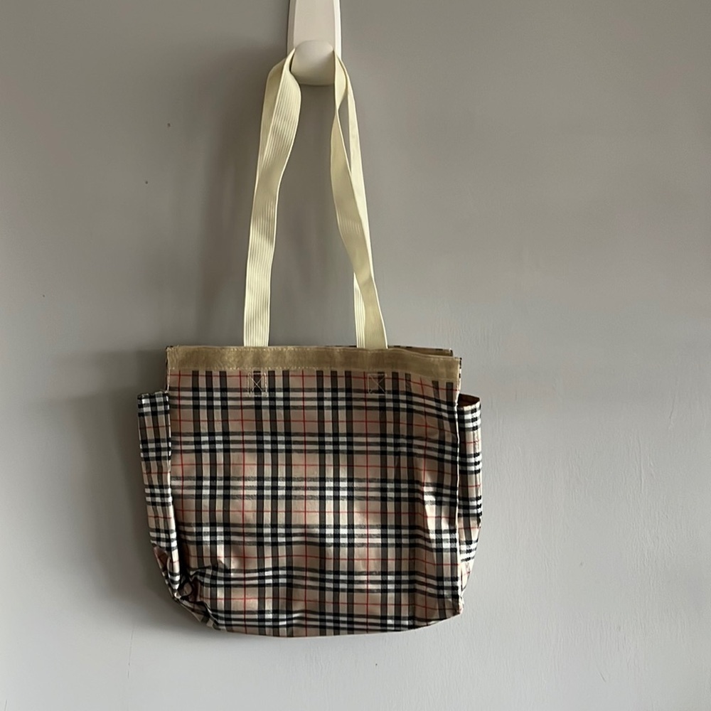 Reusable shopping tote